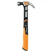 Молоток FISKARS с загнутым гвоздодёром M 16oz/13.5" 1027202